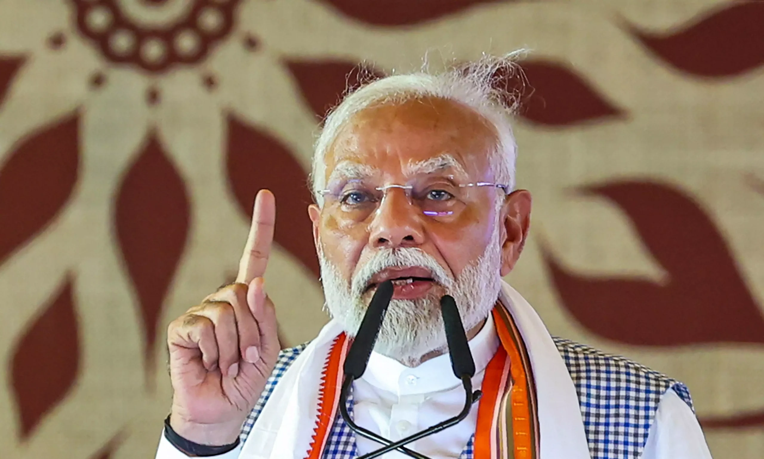 1907883-modi