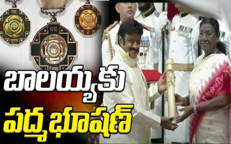 Balakrishna-receives-Padma-Bhushan-award