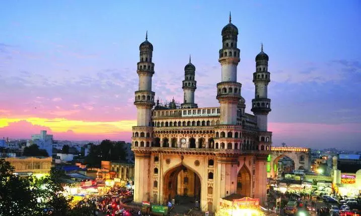 1094198-charminar