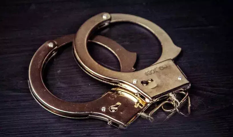 1553258-arrested-1-1-2-1vjpg-816x480-4g