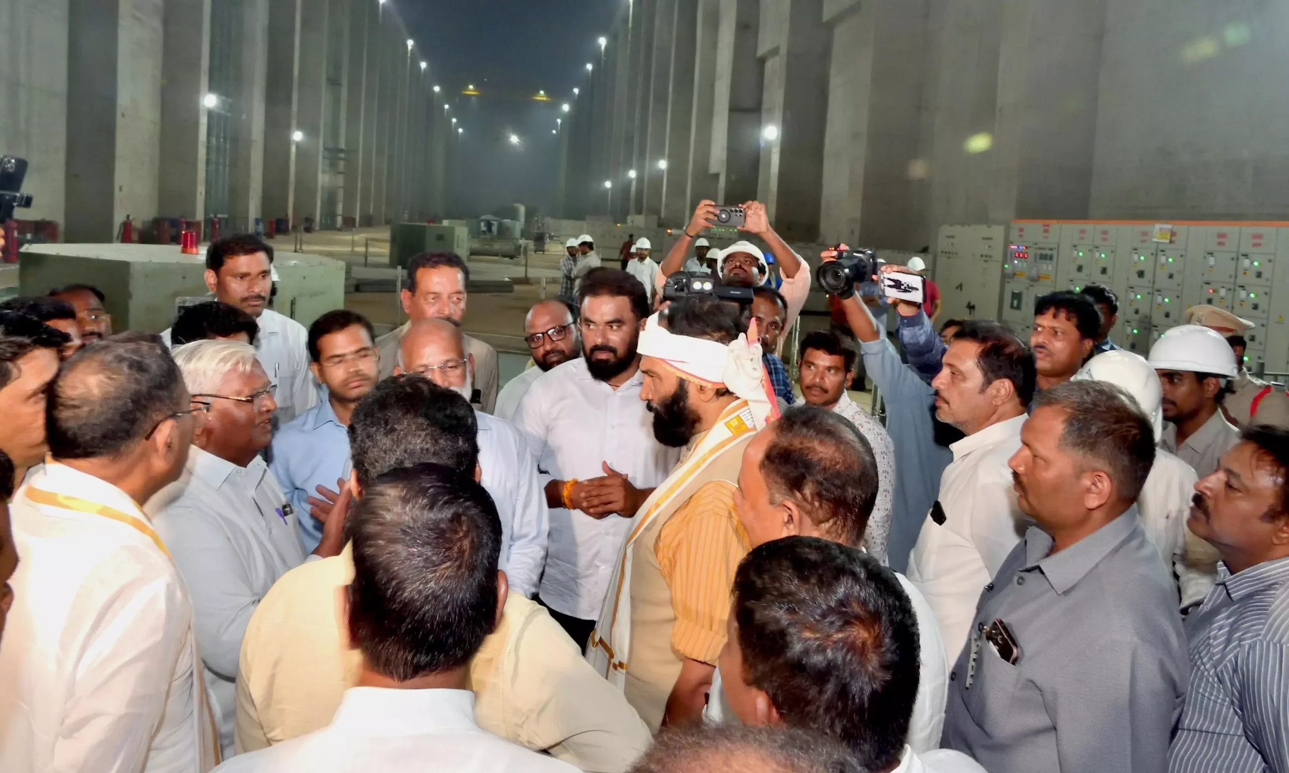 1913604-honbleministersvisittopalamururangareddyproject6