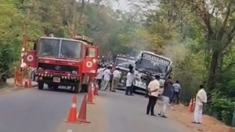 CM-Chandrababu-Naidu-wishes-workers-on-the-occasion-of-Mahanadu-1