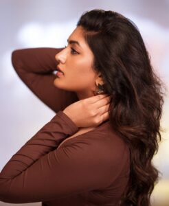 Eesha-Rebba-Latest-Photo-Shoot-Pics-2