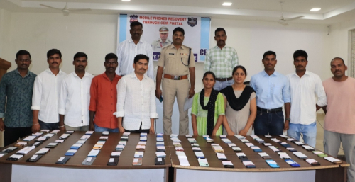 Recovery-of-130-mobile-phones