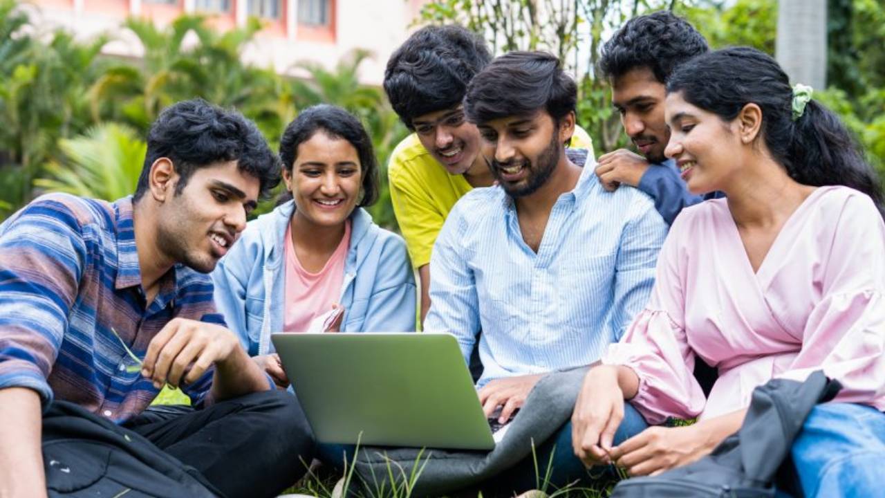 Students-Studying-Abroad