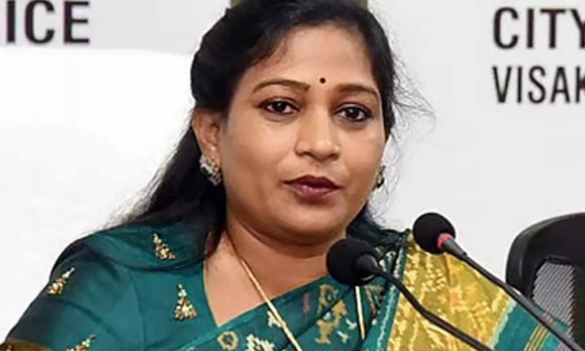 1561367-minister