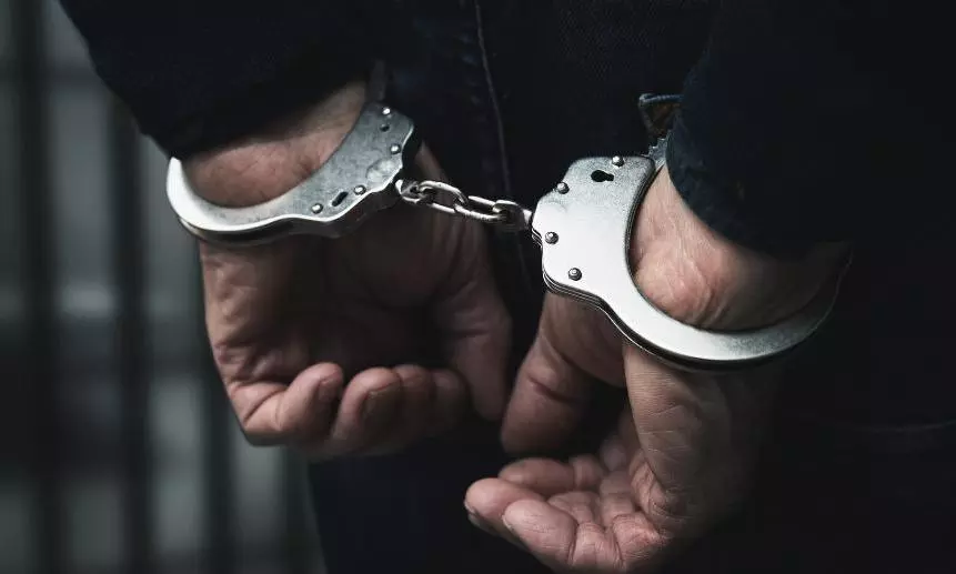 1917509-arrested-2