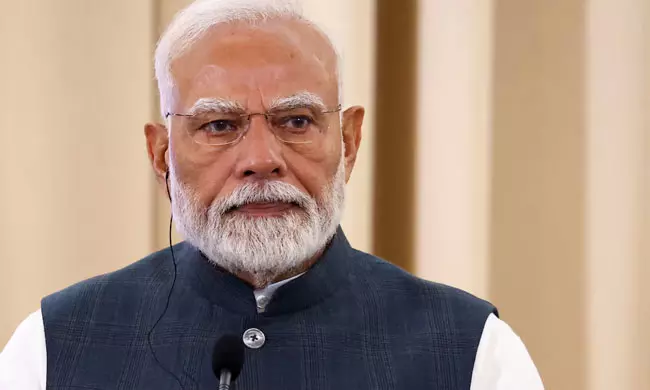 845674-modi